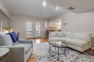 517 E Jefferson St in Tallahassee, FL - Building Photo - Building Photo