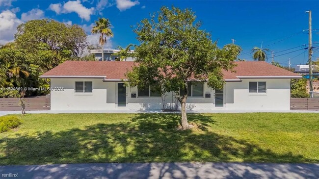 property at 1421 NE 30th Ct