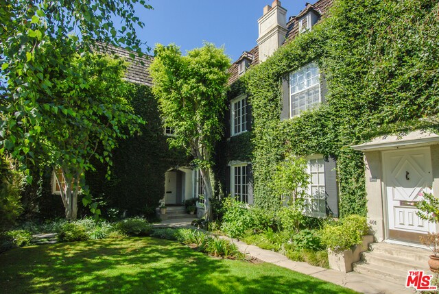 403 S Bedford Dr in Beverly Hills, CA - Building Photo