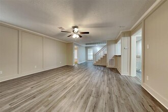 12311 Oak Park Dr in Houston, TX - Building Photo - Building Photo