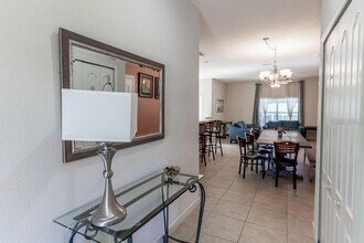 8918 Majesty Palm Rd in Kissimmee, FL - Building Photo - Building Photo