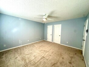 8200 Reames Rd in Charlotte, NC - Building Photo - Building Photo