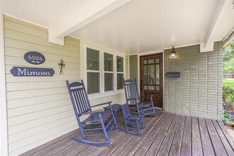 4924 Mimosa Dr in Bellaire, TX - Foto de edificio - Building Photo