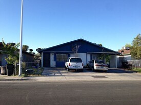 4545 Halbert Ave in Las Vegas, NV - Building Photo