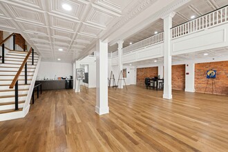 Uneeda Biscuit Lofts in Shreveport, LA - Building Photo - Lobby