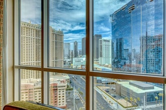 145 E Harmon Ave in Las Vegas, NV - Building Photo - Building Photo