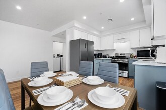 9513 Baring Cross St in Los Angeles, CA - Building Photo - Building Photo