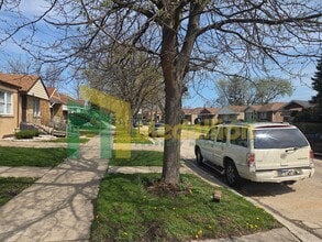 11004 S Eberhart Ave in Chicago, IL - Building Photo - Building Photo