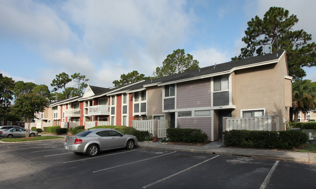 The Preserve At San Jose Condominiums in Jacksonville, FL - Foto de edificio - Building Photo