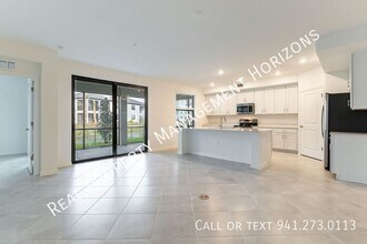 5628 Summit Point Cir in Bradenton, FL - Building Photo - Building Photo