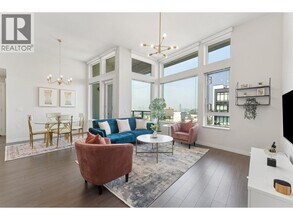 277 W 1st St in North Vancouver, BC - Building Photo - Building Photo