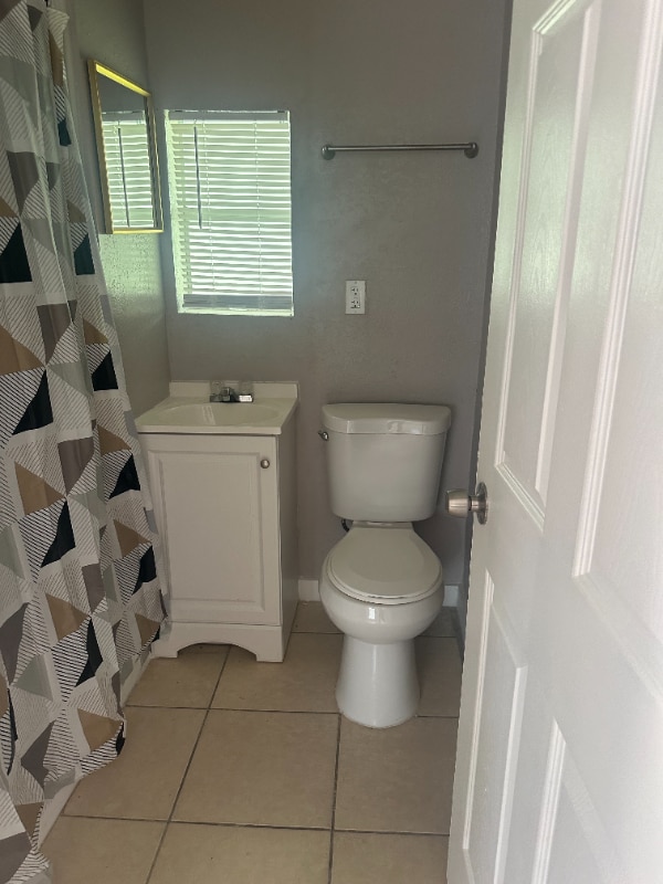 1064 N Tamiami Trl in North Fort Myers, FL - Building Photo - Building Photo