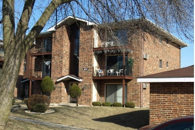 Sramek Apartments in Oak Forest, IL - Building Photo