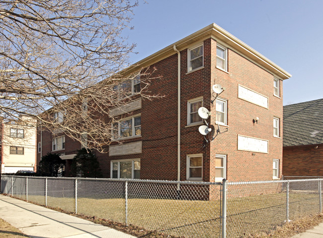 1634 W Devon Ave in Chicago, IL - Building Photo - Building Photo