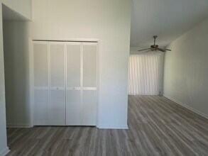 4900 Earlcort Cir in Sacramento, CA - Building Photo - Building Photo