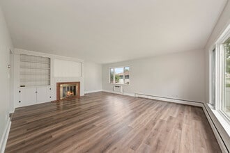 407 S Hamilton St in Lockport, IL - Building Photo - Building Photo