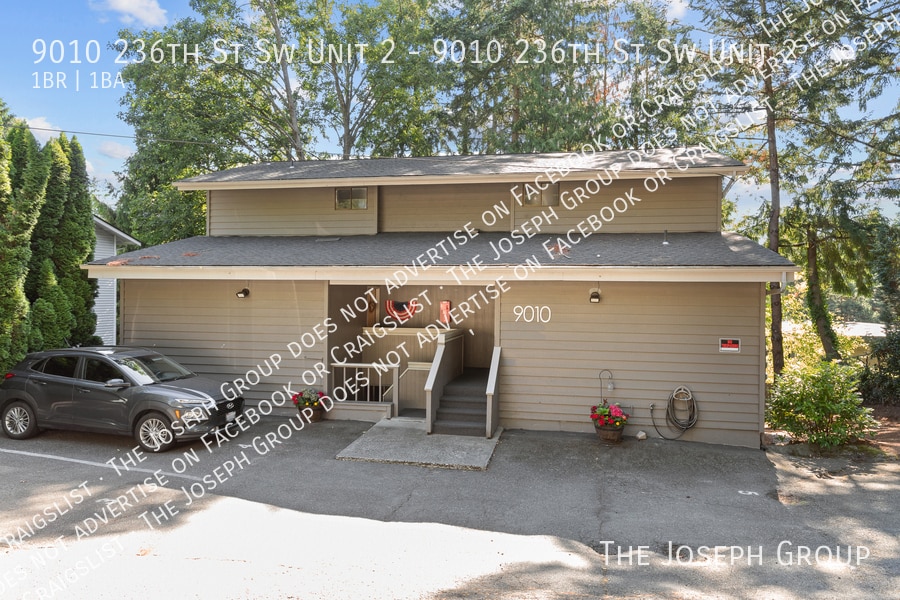 9010 236th St SW in Edmonds, WA - Building Photo