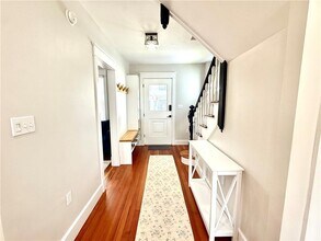 31 Russell Ave in Newport, RI - Building Photo - Building Photo