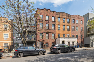 365 Franklin Ave in Brooklyn, NY - Foto de edificio - Building Photo