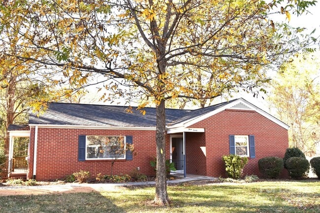 property at 320 W Stewart Ave