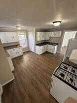 499 Sherburne Ave in St. Paul, MN - Building Photo