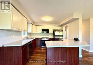 46 Country Ln in Barrie, ON - Building Photo - Building Photo