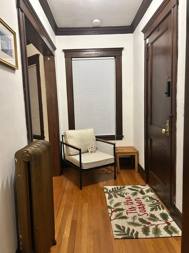 143 Manthorne Rd, Unit 1 in Boston, MA - Foto de edificio - Building Photo