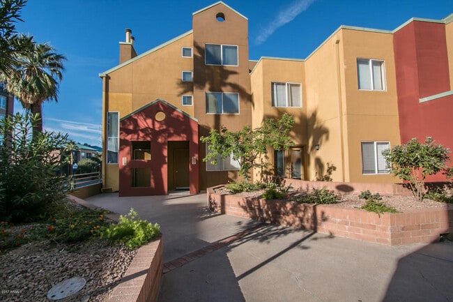 property at 154 W 5th St