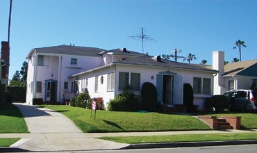 1637 Manning Ave in Los Angeles, CA - Building Photo - Building Photo