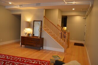18 W Market St, Unit 203 in Corning, NY - Foto de edificio - Building Photo