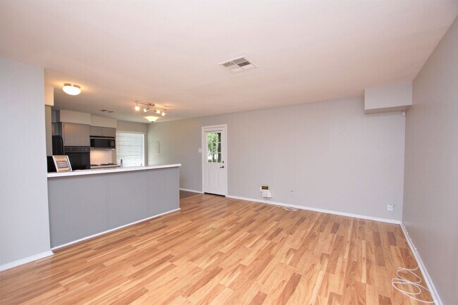 property at 3202 Barton View Dr