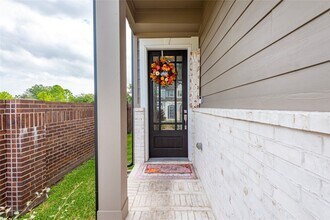 5605 Hyde Park Dr in Pasadena, TX - Building Photo - Building Photo