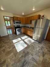 615-617 10th Ave SW in Valley City, ND - Building Photo - Building Photo