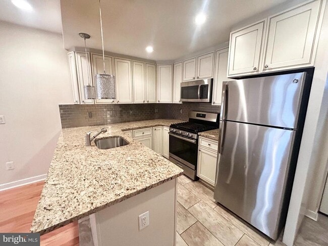 1269 N Dover St in Philadelphia, PA - Building Photo - Building Photo