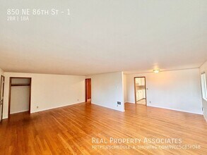 850 NE 86th St in Seattle, WA - Building Photo - Building Photo