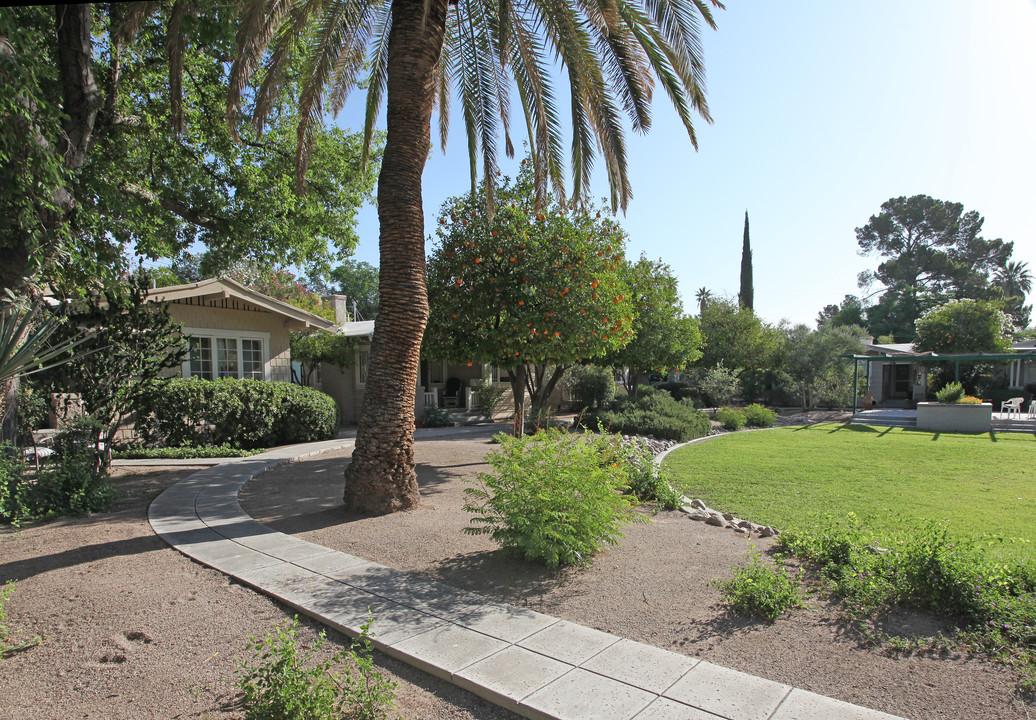 Hinchcliffe Court in Tucson, AZ - Foto de edificio