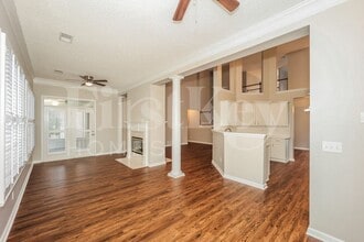 17 Arbor Way in Newnan, GA - Foto de edificio - Building Photo