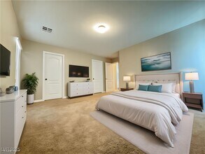 6264 Canebrake Ct in Las Vegas, NV - Building Photo - Building Photo