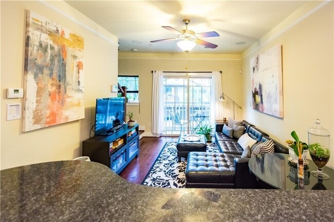 216 Semel Cir NW in Atlanta, GA - Building Photo - Building Photo