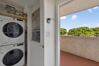 8900 Washington St in Pembroke Pines, FL - Building Photo - Building Photo