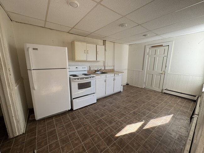 184 Duke St W in Saint John, NB - Building Photo - Building Photo