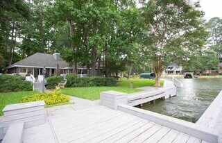 3007 Willowbend Rd in Montgomery, TX - Building Photo