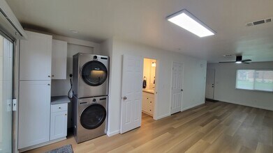 2500 Lawrence St in Ceres, CA - Building Photo - Building Photo