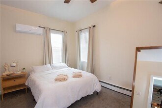 391 Aquidneck Ave in Middletown, RI - Building Photo - Building Photo