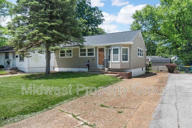 10515 Prestwick Dr in St. Louis, MO - Building Photo - Building Photo
