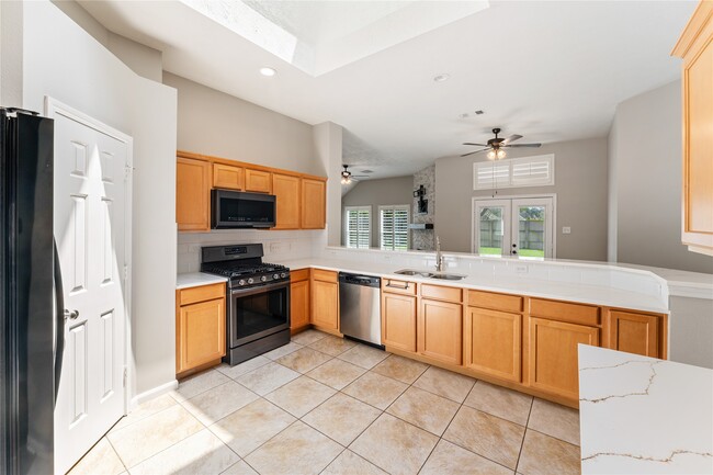 property at 5935 Sawyer Bend Ln