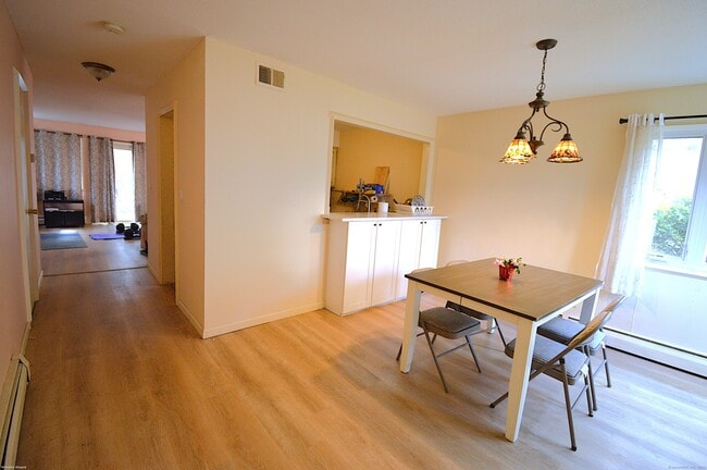 property at 10 Talcott Ridge Rd