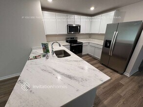 10831 Hidden Banks Gln in Parrish, FL - Building Photo - Building Photo