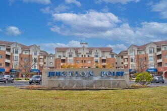 301 Harbour Town Dr in Madison, WI - Building Photo - Building Photo