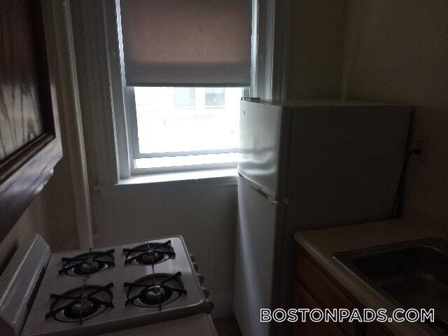 1203 Boylston St in Boston, MA - Building Photo